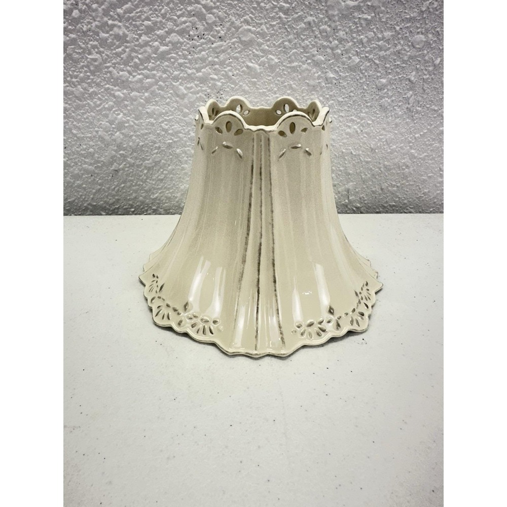 Vintage Yankee Candle Large Jar Porcelain Topper "Lace Eyelet" Pattern 2001